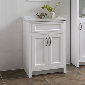 Chatsworth Traditional White Vanity 620mm Wide 1 Tap Hole