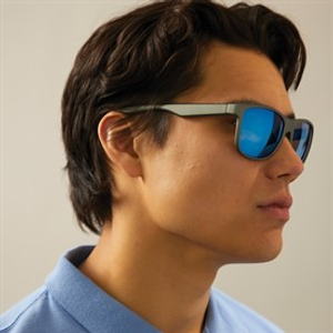 Sunsentials Mens Square Wrap Sunglasses Grey