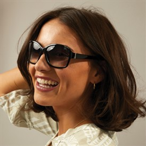 Suuna Womens Classic Oval Sunglasses Black