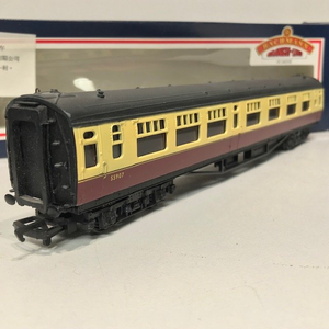 Bachmann 34-552 BR Crimson & Cream 63' Bulleid Corridor Composite Coach Boxed