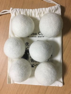 Wool dryer balls
