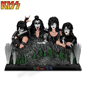 Mount KISSmore Sculpture