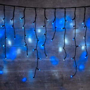 Plus Connect 6m 300 Blue & White Connectable Icicle Lights Black Cable