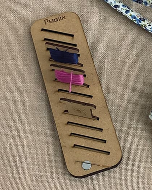 Display for thread holders - Small