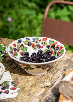 Blackberry Medium Serving Bowl
