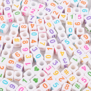 Sachet de 100 perles carrées blanches - Chiffres multicolores