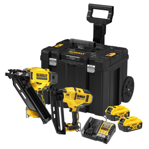 Verktygspaket DeWalt DCK246P2T-QW (DCN660 + DCN930); 18 V; 2x5,0 Ah batt.