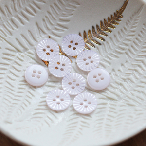 Bouton pâquerette 4 trous - Blanc cassé