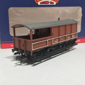 Bachmann 37-301F 20 Ton Toad Brake Van BR Bauxite Boxed
