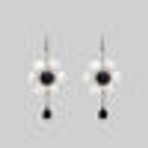 LILLIAN. Pearl Daisy Hoop Earrings - Silver - Silver