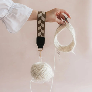 Bracelet porte pelote de laine