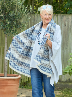 Chevron Print Woven Scarf - Grey/Denim