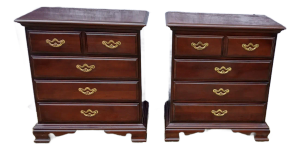 1970s Set of Two Thomasville Mahogany Night Stands With Glass Overlay