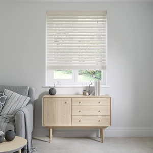 Snow Chalk White Wooden Blinds 35mm: 850mm x 850mm Recess