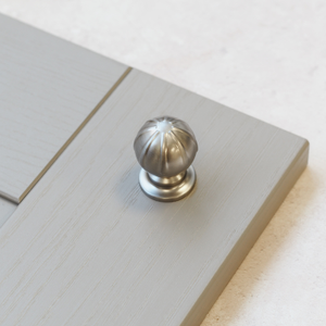 Brushed Nickel Traditional Line Detailed Cabinet Round Knob