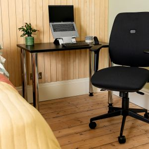 Positiv Black Homeworker Desk with Screw In Legs
