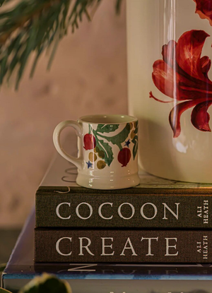 Rosehip & Ivy Tiny Mug Decoration Boxed