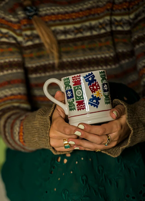 Christmas Crackers 1/2 Pint Mug