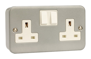 Click CL036 Metalclad 2 Gang Double Pole Switchsocket With Surface Mounting Box 13A
