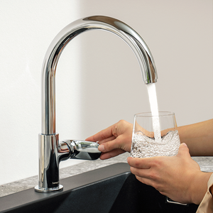 hansgrohe Vernis Blend M35 Single Lever Kitchen Mixer 260 with Swivel Spout - Chrome