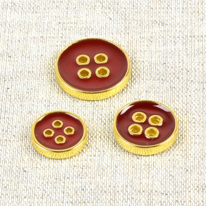 Bouton laqué 4 trous - Rouge