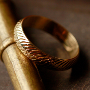 Pre-Owned Vintage 1973 9ct Yellow Gold Engraved 4mm Wedding Ring