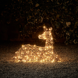 Liegendes LED-Rentier Hirschkuh Studley