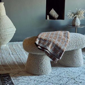 Tulip Bench, Beige