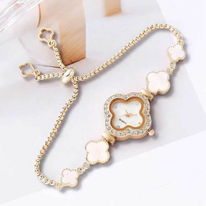 Clover Rhinestone Bracelet Watch - Gold