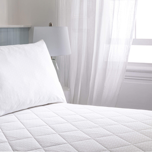 The Fine Bedding Company Smart Temperature Kingsize Mattress Protector