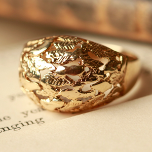 Pre-Owned Vintage 1976 9ct Gold Cutout Domed Leaf Dress Ring