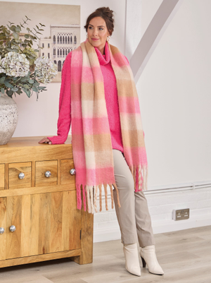 Fluffy Checked Winter Scarf - Taffy Pink