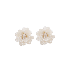 Pearl Flower Stud Earrings (one size)