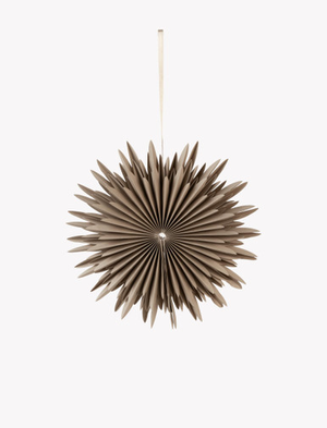 Maddox Layered Christmas Star Truffle