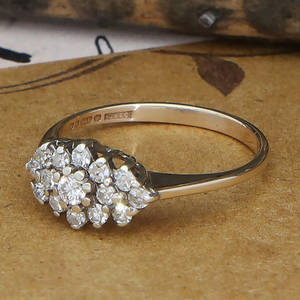 Pre-Owned Vintage 1986 9ct Gold 0.30ct Diamond Cluster Ring