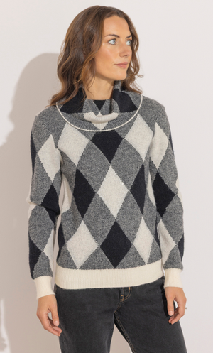 Anna Rose Embellished Diamond Pattern Knitted Jumper - Black/Ivory
