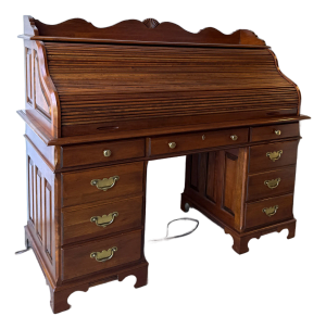 Vintage Pennsylvania House Traditional Chippendale Cherry 7 Drawer Rolltop Desk