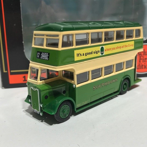 EFE 1/76 Scale 26306 Guy Arab II Utility Bus 'Southdown' Boxed