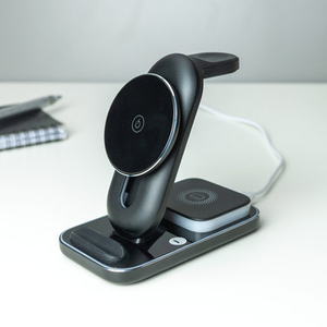 RED5 3-in-1 Charging Station with Night Light
