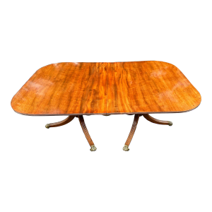 Georgian Mahogany 3-Pillar Dining Table