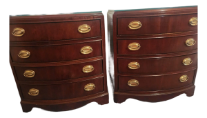 1980s Pair of Thomasville Vintage Nightstands