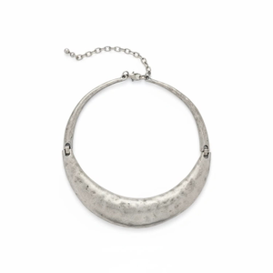 Vetra Necklace