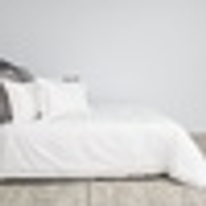 600 Thread Count Quilt Cover Set (self Stripe) White