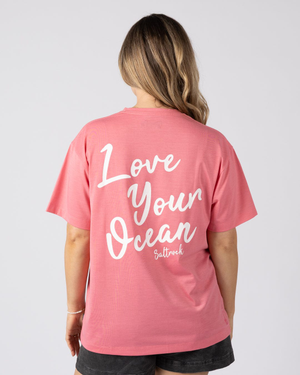Love Womens Oversized Short Sleeve T-Shirt in Bright Pink