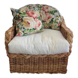 Vintage Wicker Veranda Lounge Chair
