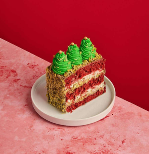 Red Velvet Dubai Chocolate Christmas Slice