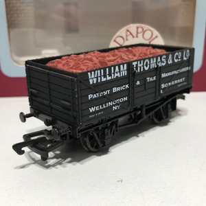 Dapol B708 7 Plank Wagon William Thomas, Wrong Box