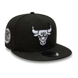 Chicago Bulls NBA Sidepatch Black 9FIFTY Snapback Adjustable Cap