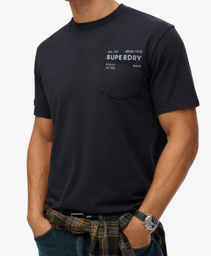 Locker geschnittenes Utility-T-Shirt