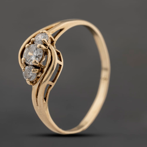 Pre-Owned 9ct Yellow Gold Cubic Zirconia Twist Three Stone Ring 41103694